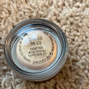 Mac Chilled on Ice paint pot